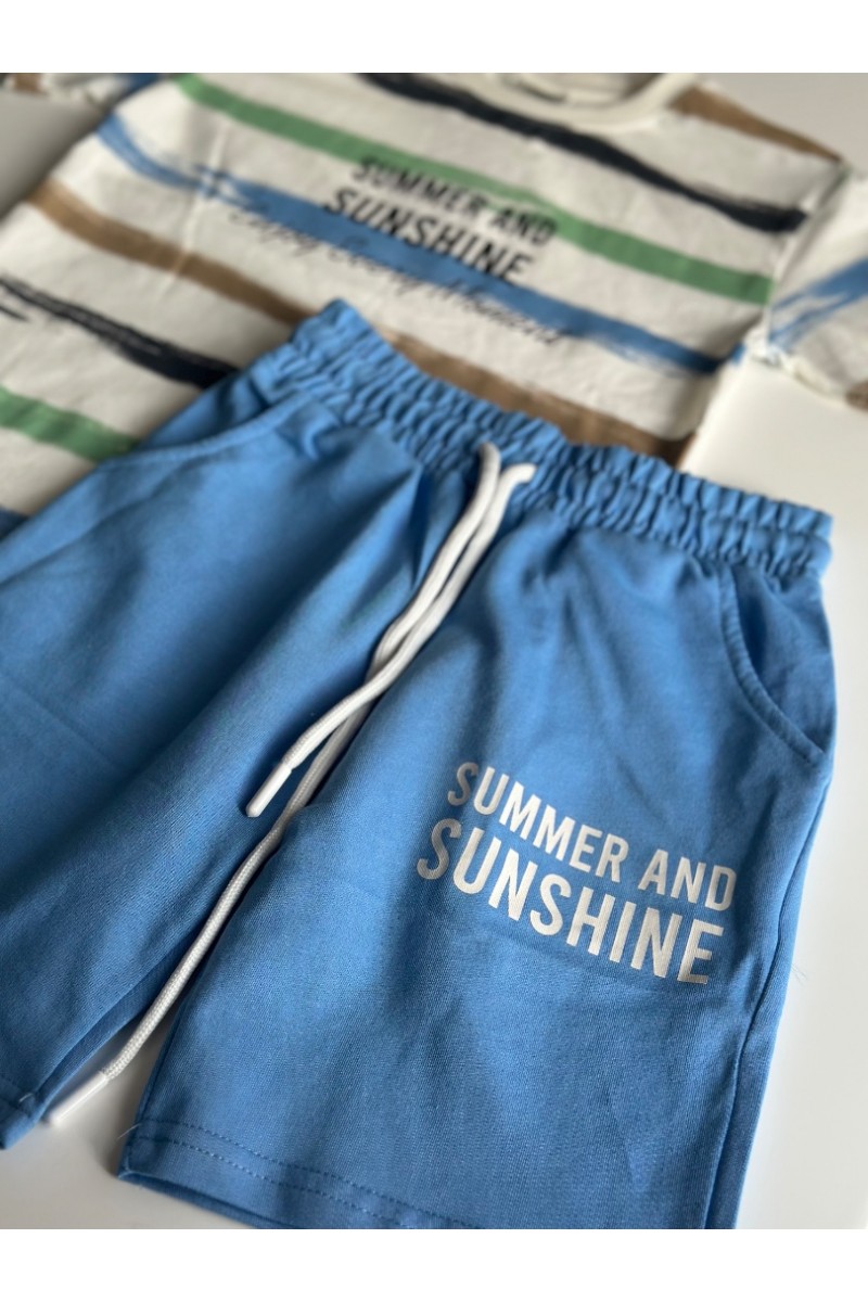 Çizgili şortlu takım 