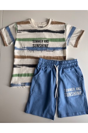 Çizgili şortlu takım 