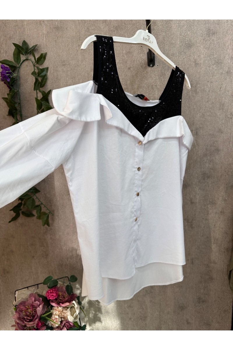 O-beyaz taşlı bir muz açık gömlek 