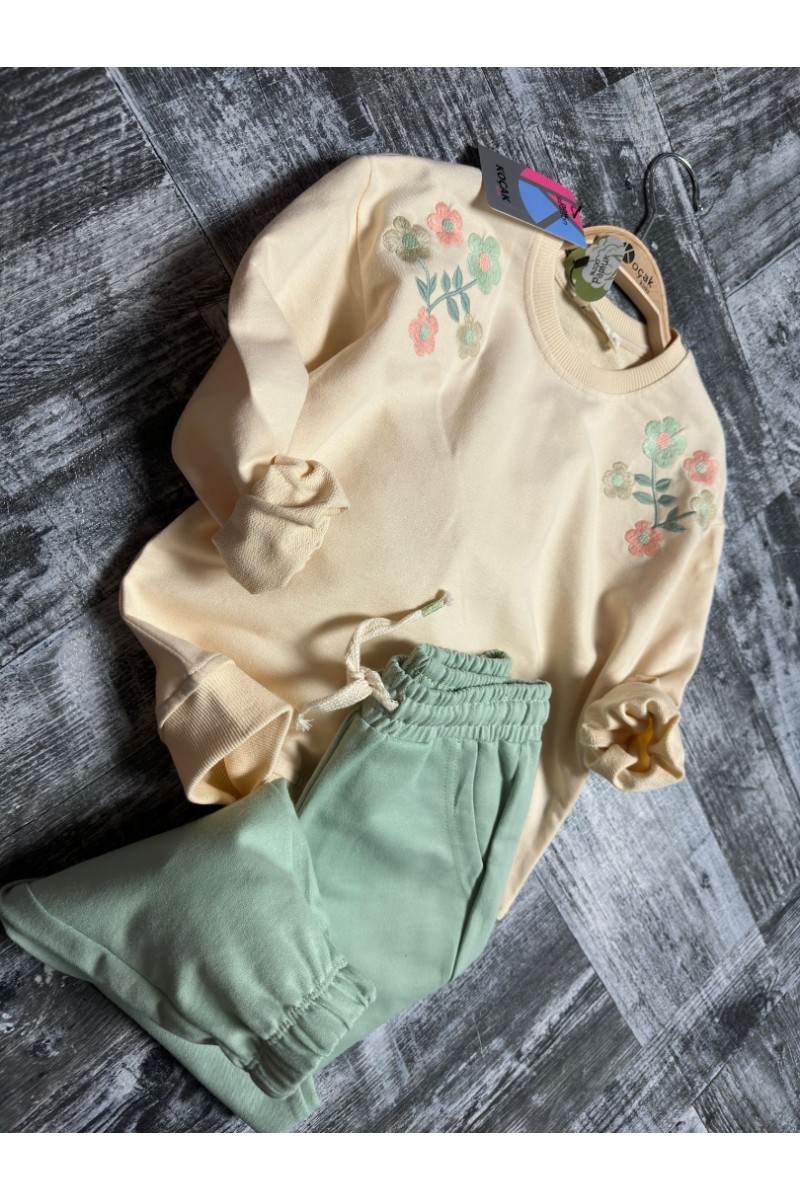 K-kız çocuk eşofman takımı 